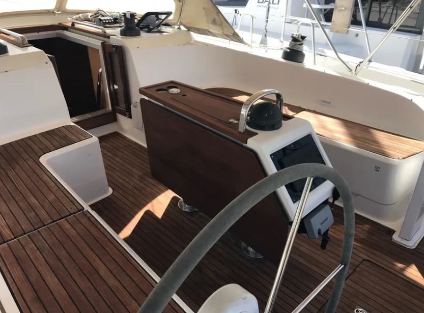 Bavaria 51 Cruiser, Gin Tonic