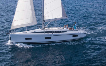 Bavaria C42 Paella