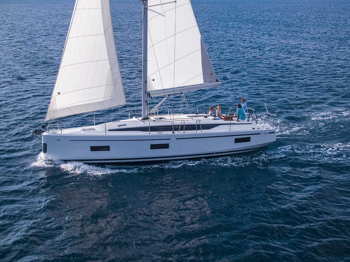 Bavaria C42, Paella