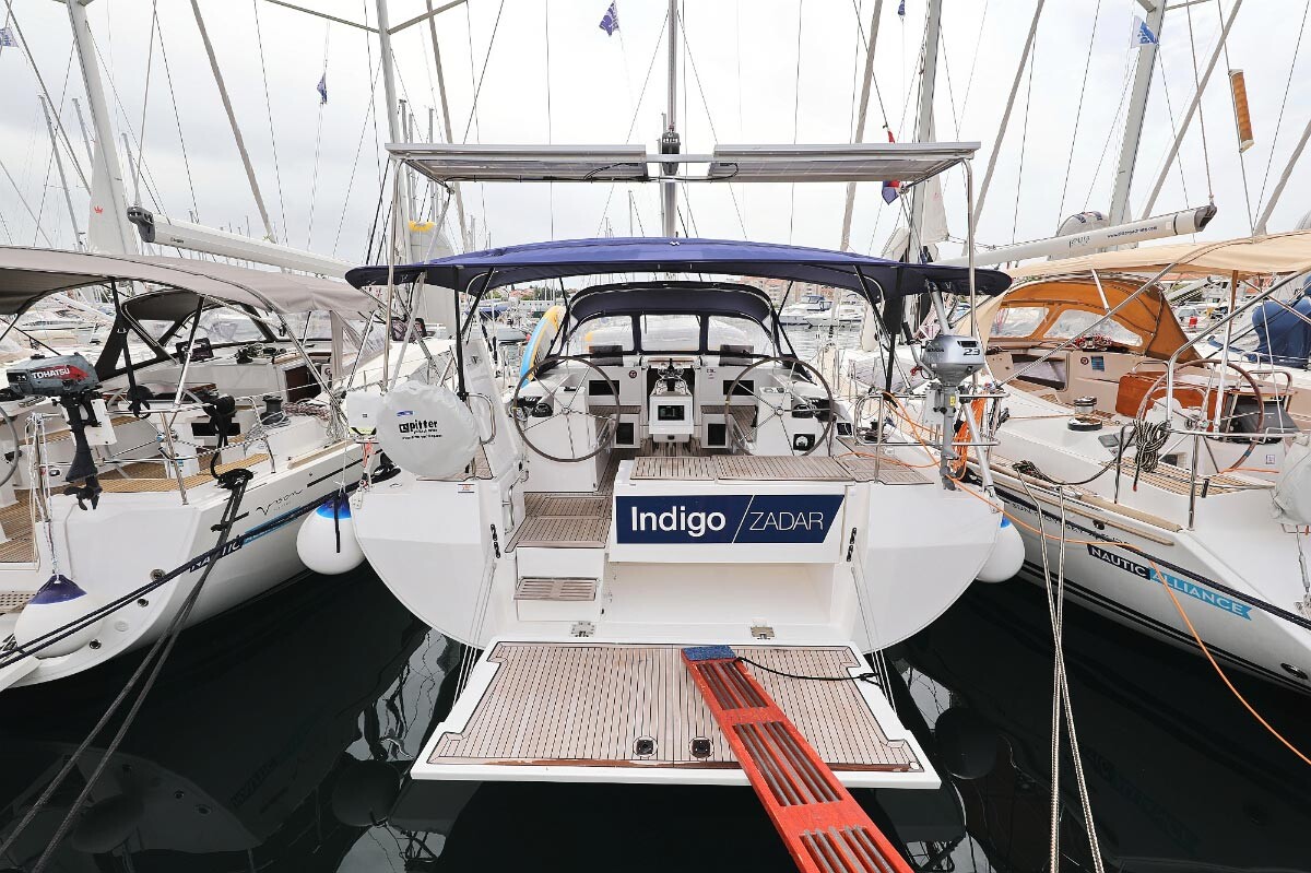 Bavaria C45 Holiday, Indigo