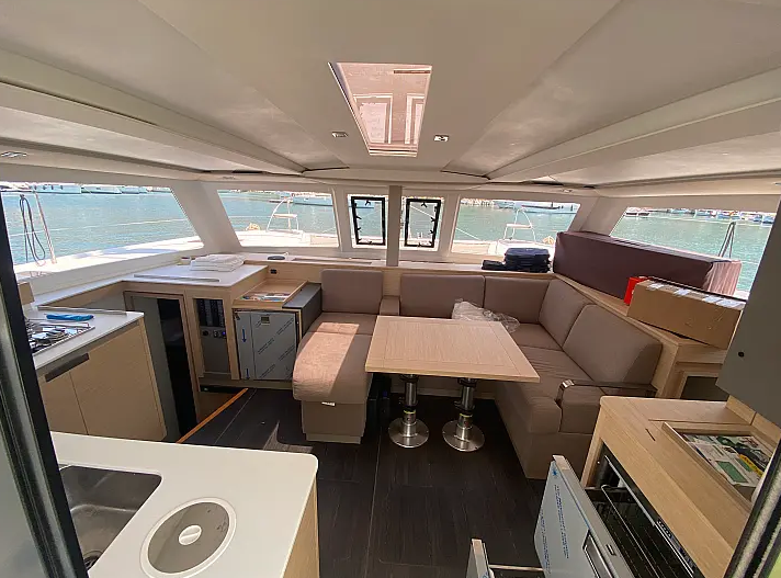 Fountaine Pajot Isla 40, Elia