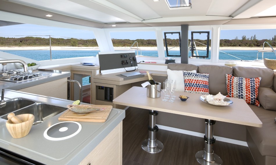 Fountaine Pajot Lucia 40, Idefix