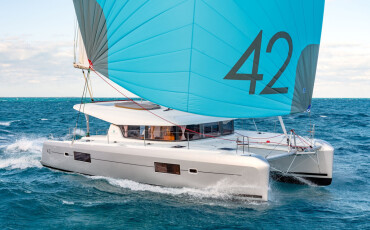 Lagoon 42, Lolina