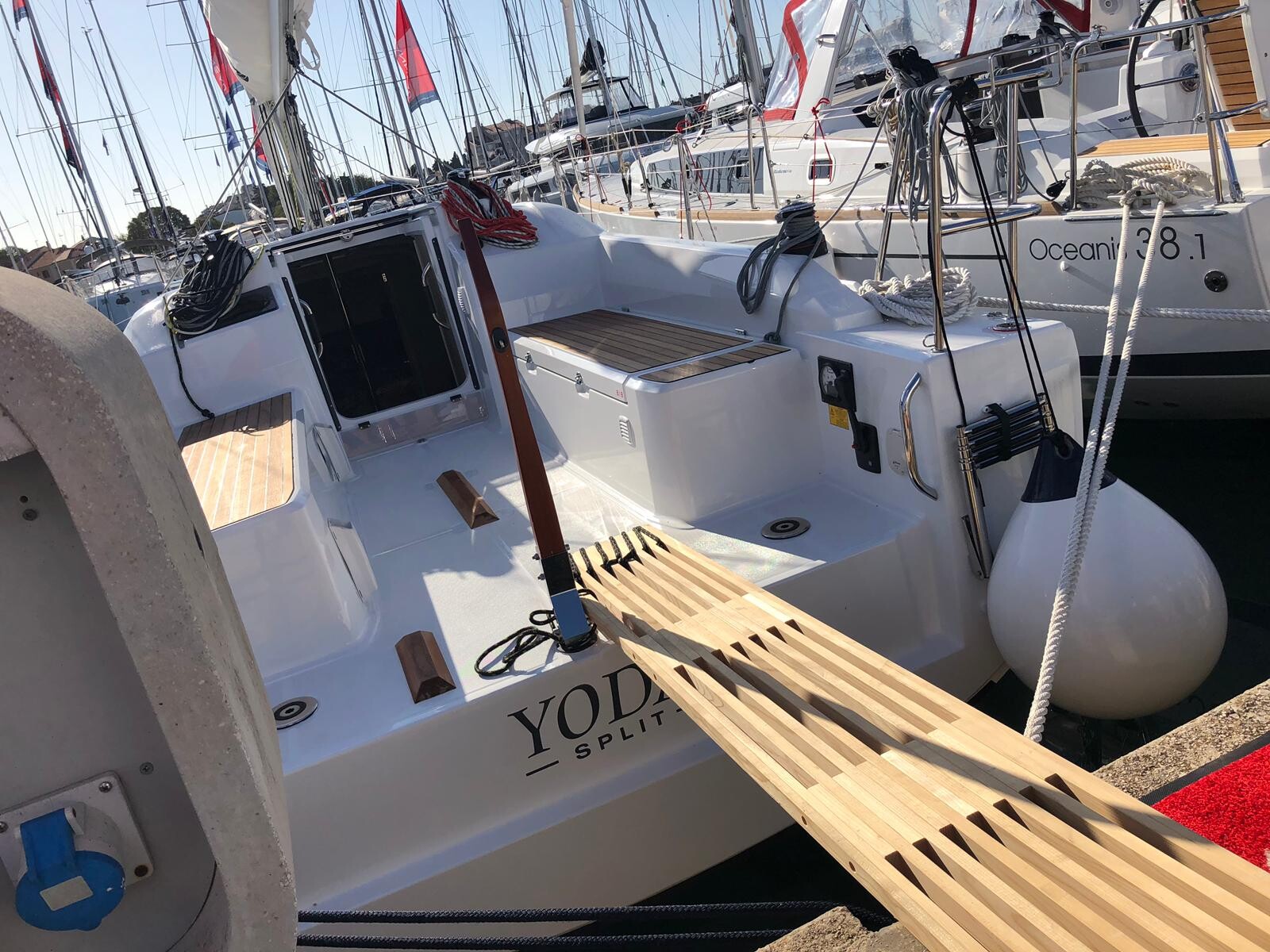 Oceanis 30.1, Yoda