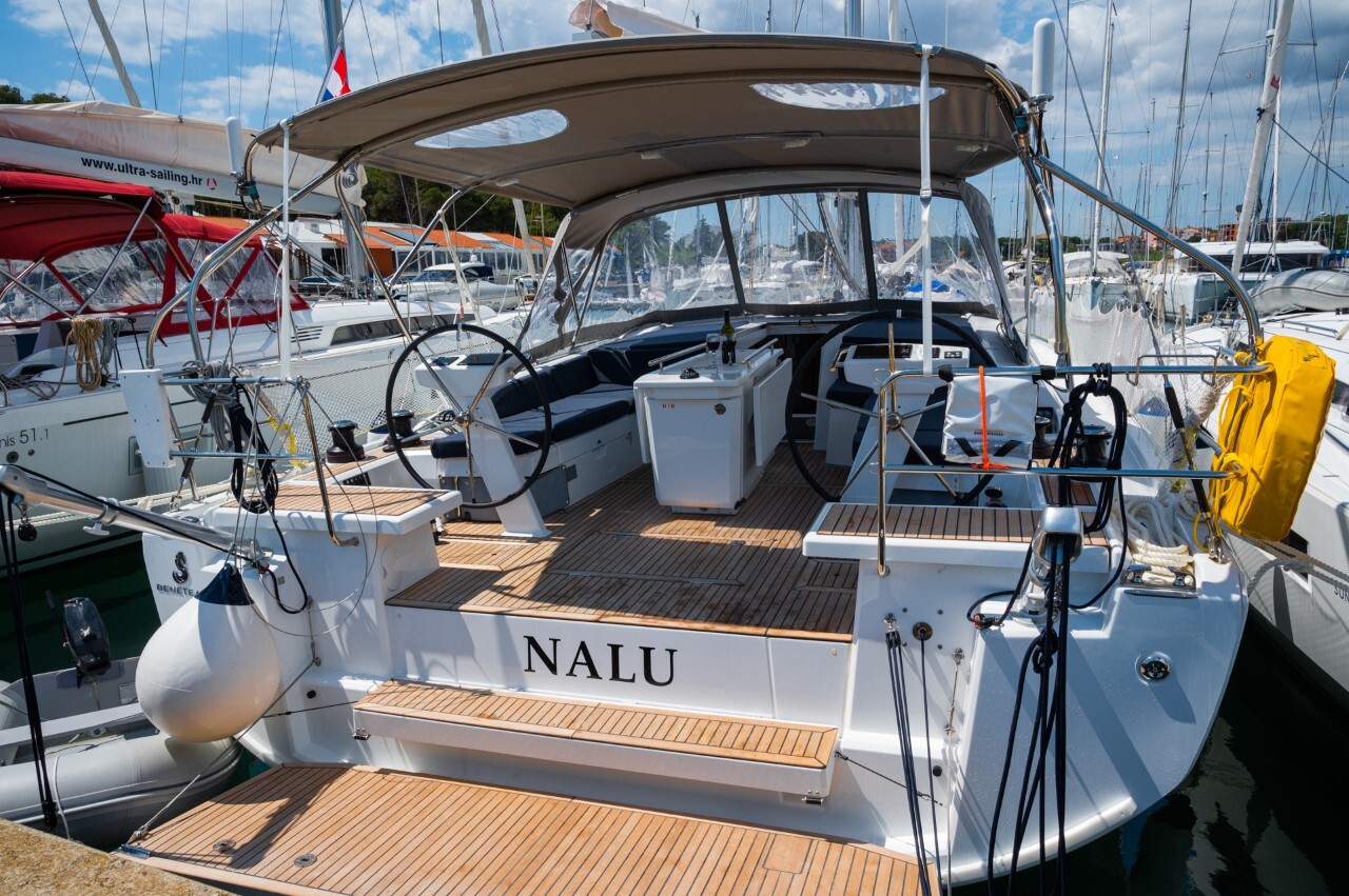 Oceanis 46.1, Nalu